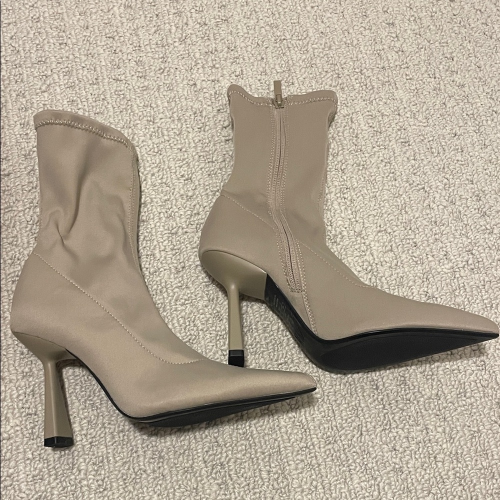 Zara olive green sock Boot